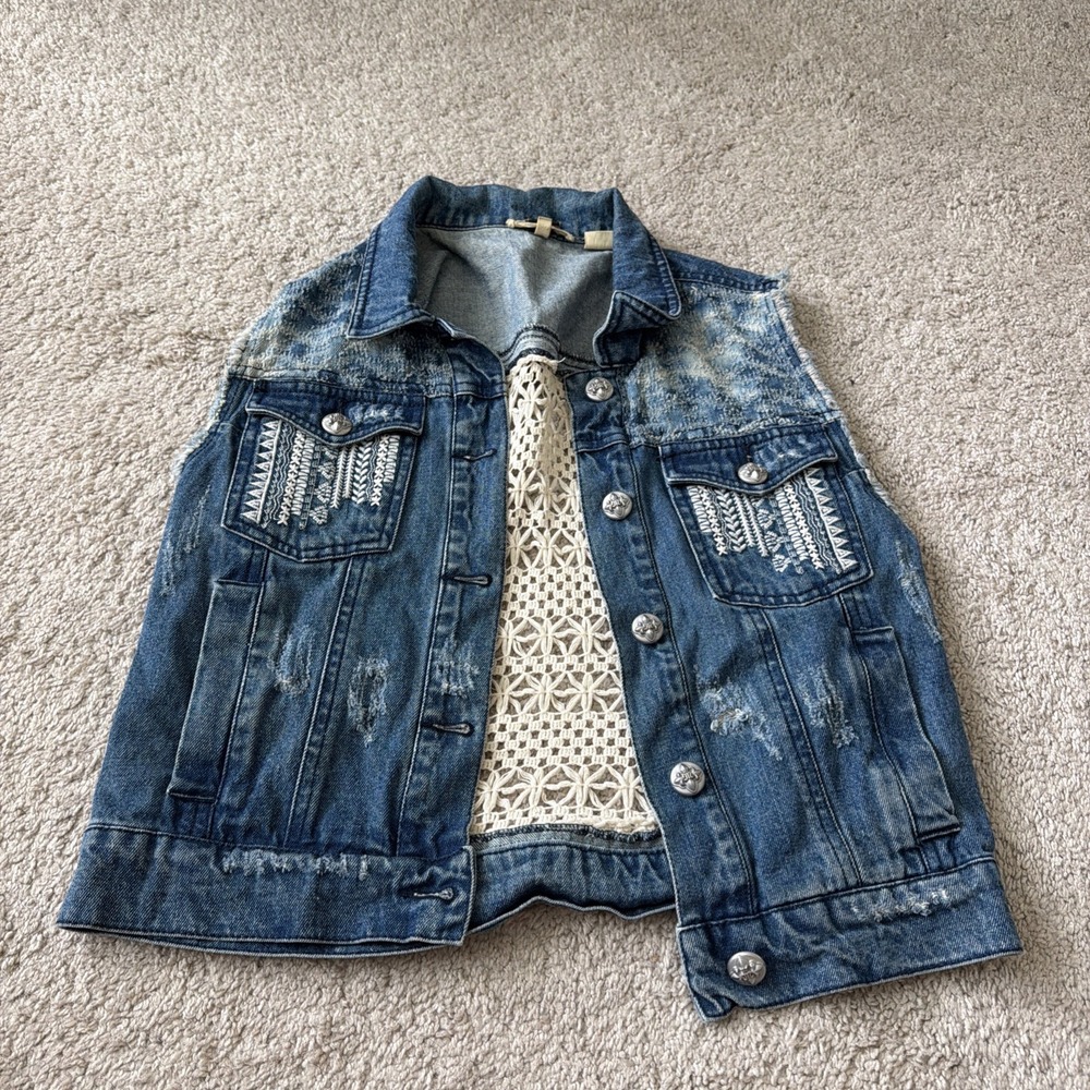 Miss Me Denim Vest Women's Size M Western Cowgirl Festival Country Crochet